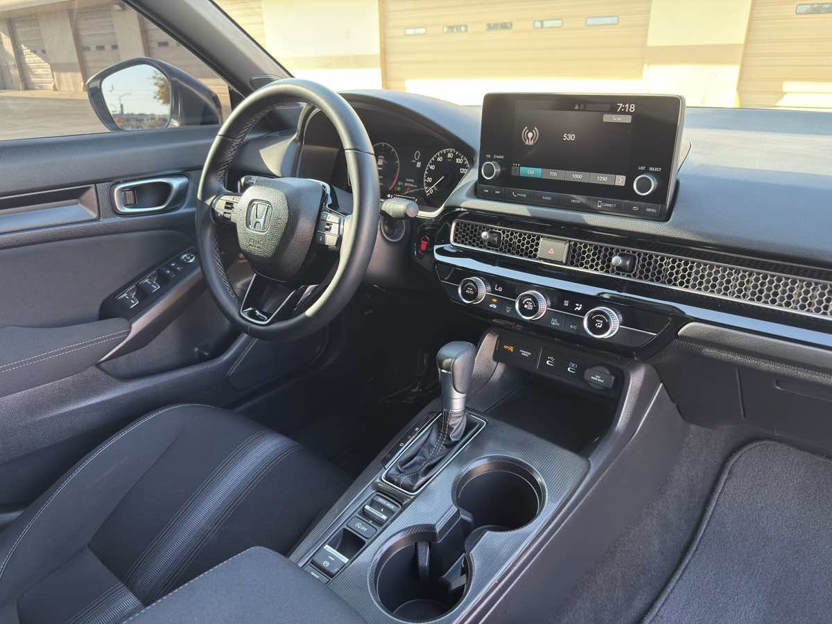 Used 2025 Honda Civic Sport image 16