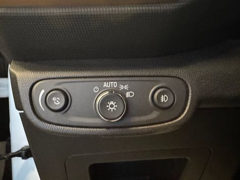 Used 2023 Chevrolet TrailBlazer ACTIV FWD image 18