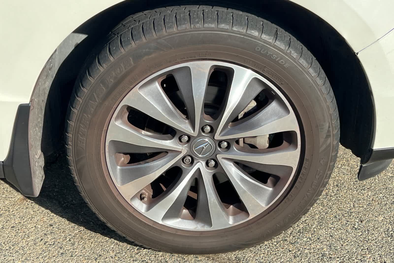 Used 2016 Acura MDX w/ Technology Package AWD/4WD image 18