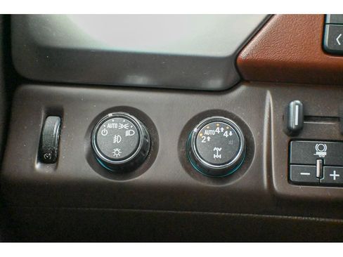Used 2019 Chevrolet Suburban Premier image 48