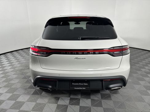 Certified 2025 Porsche Macan image 10