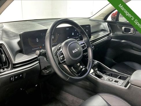 Used 2025 Kia Sorento EX w/ Panoramic Sunroof Package FWD image 16