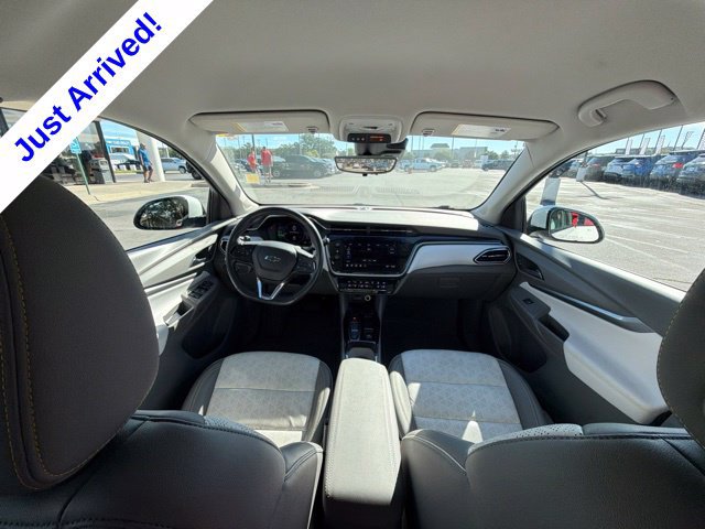Used 2023 Chevrolet Bolt EUV Premier FWD image 34