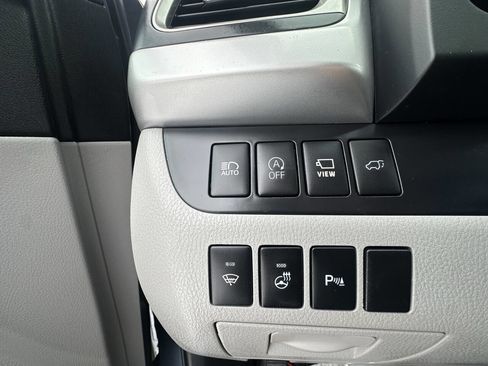 Used 2019 Toyota Highlander Limited Platinum image 15