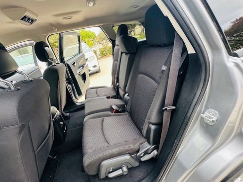 Used 2016 Dodge Journey SXT FWD image 18