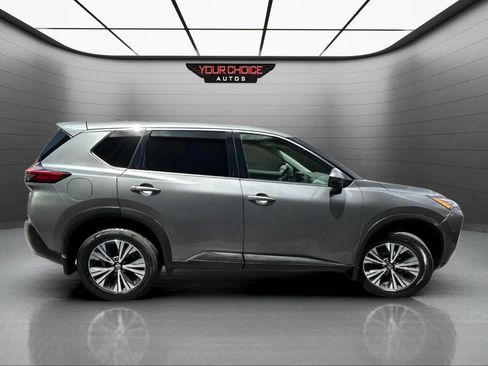 Used 2021 Nissan Rogue SV image 6