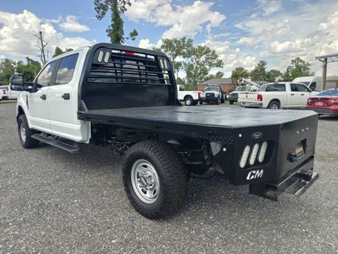 Used 2022 Ford F250 XL w/ Power Equipment Group AWD/4WD image 9