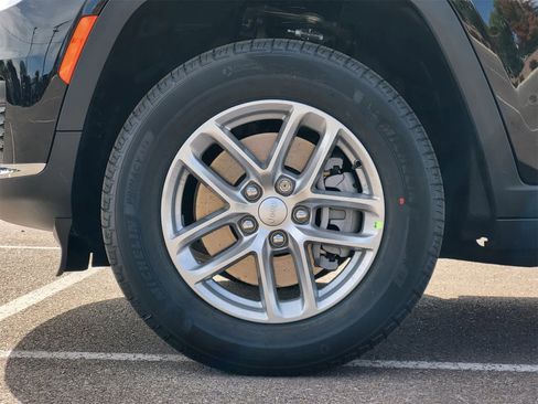 New 2025 Jeep Grand Cherokee L Laredo w/ Trailer Tow Package image 7