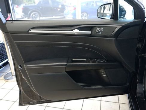 Used 2019 Ford Fusion Titanium image 24