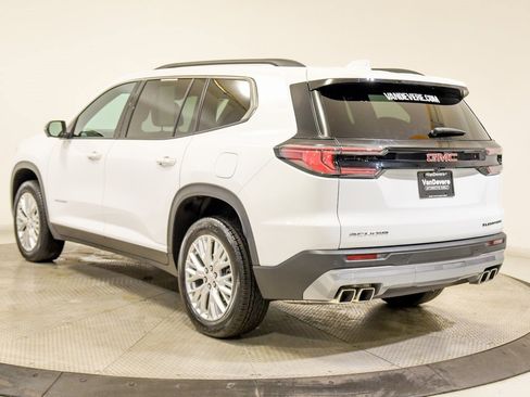 Used 2024 GMC Acadia Elevation image 9