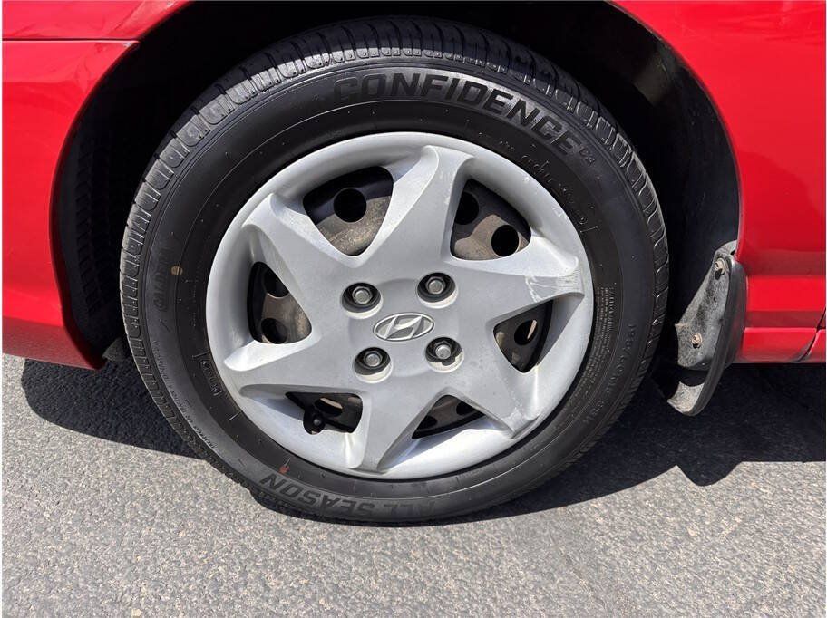 Used 2005 Hyundai Elantra GLS FWD image 16