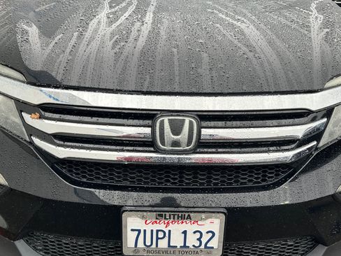 Used 2016 Honda Pilot Elite image 9