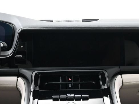 Certified 2026 Porsche Panamera 4 AWD/4WD image 11