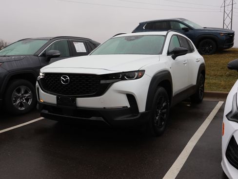 Used 2025 MAZDA CX-50 AWD 2.5 Hybrid w/ Premium Pkg image 3
