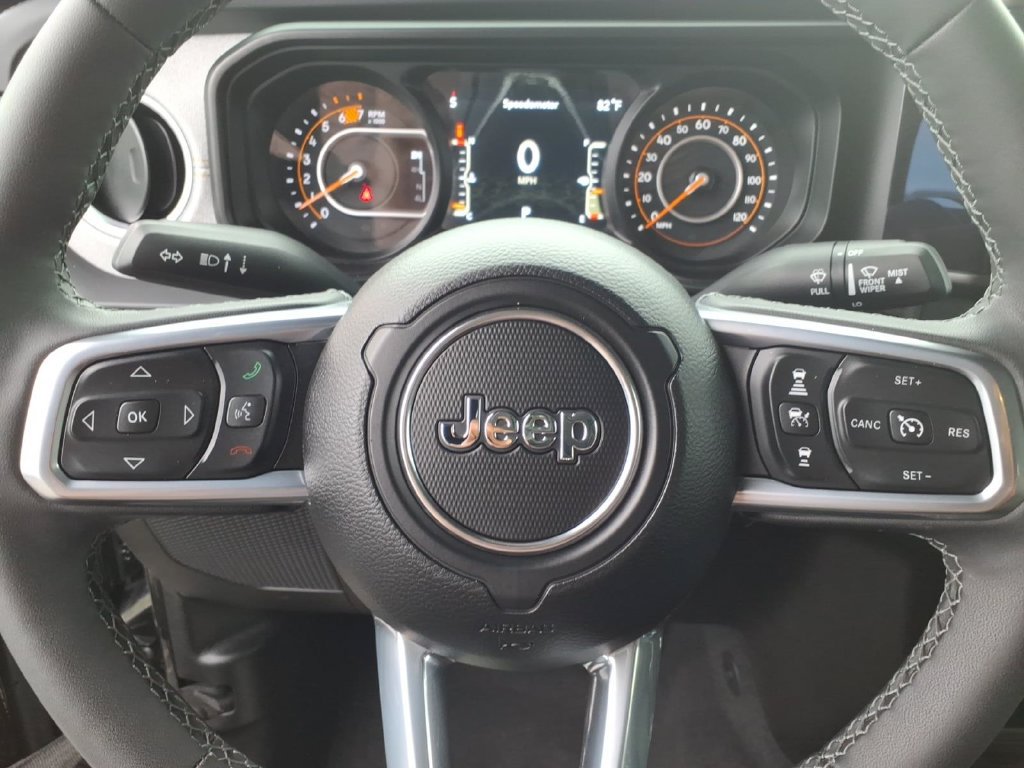 Certified 2026 Jeep Wrangler Unlimited Sahara AWD/4WD image 5