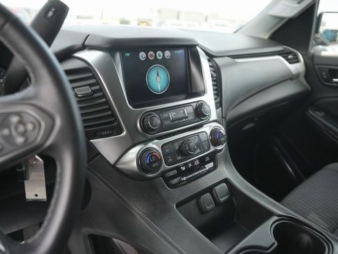 Used 2018 Chevrolet Suburban LS image 27