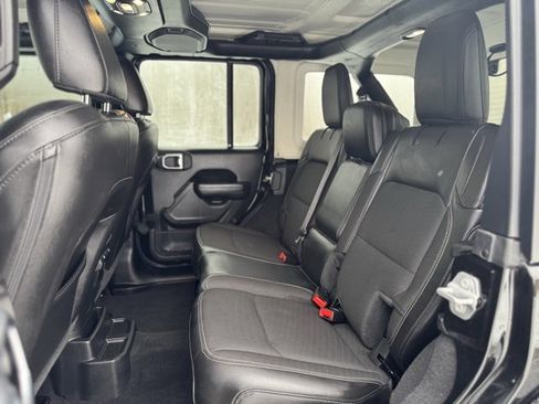 Used 2023 Jeep Wrangler Sport S image 12