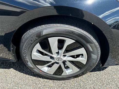 New 2025 Nissan Altima 2.5 S image 12