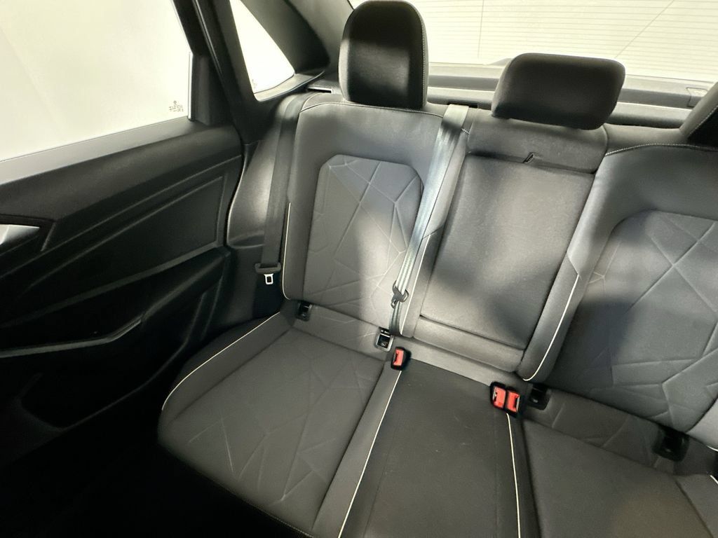 Used 2025 Volkswagen Jetta Sport FWD image 12