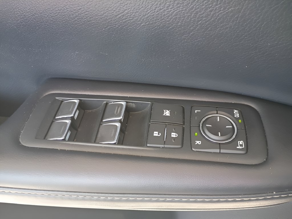 Used 2020 Lexus RX 350 AWD w/ Luxury Package image 24