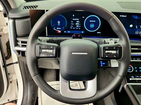Used 2024 Hyundai Santa Fe Limited image 13