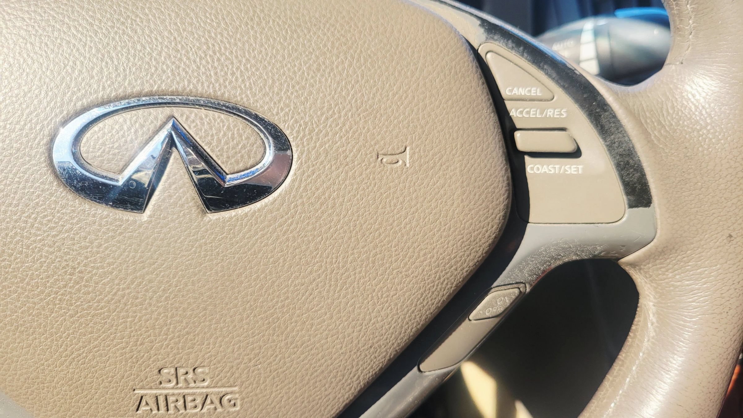 Used 2009 INFINITI G37 Convertible w/ Premium Pkg RWD image 16