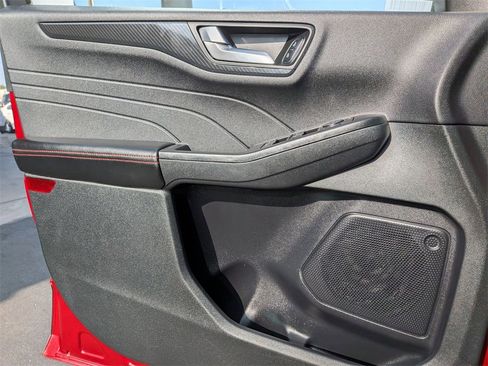 Used 2025 Ford Escape ST-Line image 11