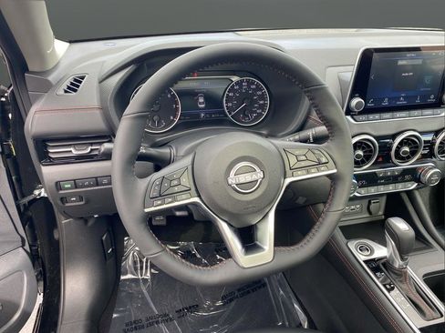 New 2025 Nissan Sentra SR w/ SR Premium Package image 15