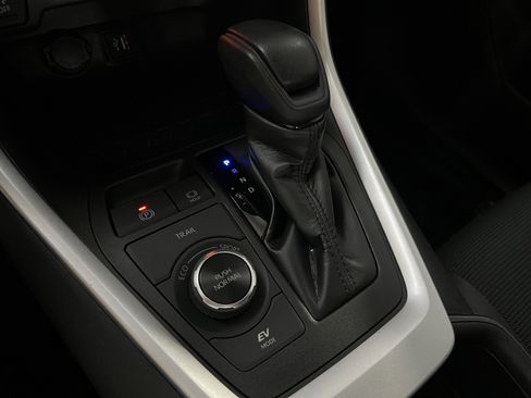 Used 2023 Toyota RAV4 LE image 19