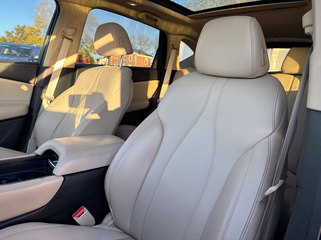 Used 2024 Acura RDX SH-AWD image 31