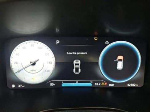 Used 2023 Hyundai Santa Fe Calligraphy image 8