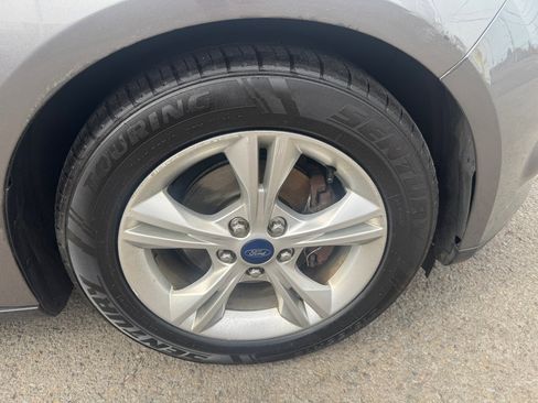 Used 2014 Ford Focus SE w/ SE Winter Package image 31