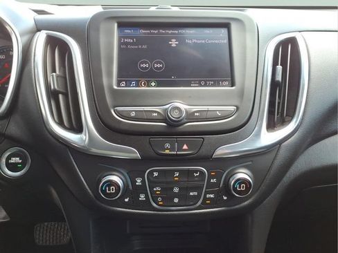 Used 2022 Chevrolet Equinox LT w/ Driver Convenience Package AWD/4WD image 18