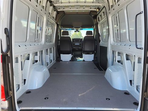 New 2025 Mercedes-Benz Sprinter 2500 image 27