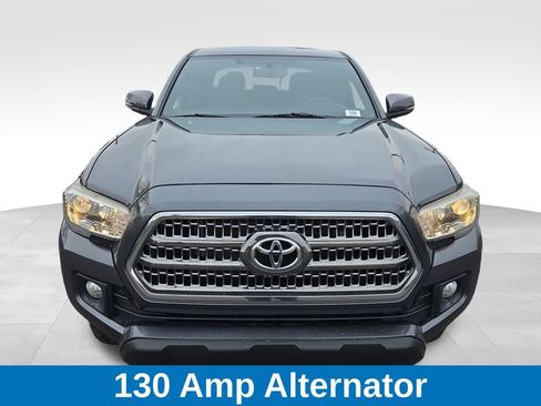 Used 2017 Toyota Tacoma TRD Off-Road w/ Tow Package (A/T) image 9
