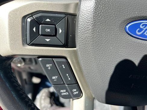 Used 2022 Ford F250 Lariat w/ Lariat Ultimate Package AWD/4WD image 31