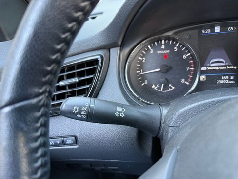 Used 2022 Nissan Rogue Sport SL AWD/4WD image 22
