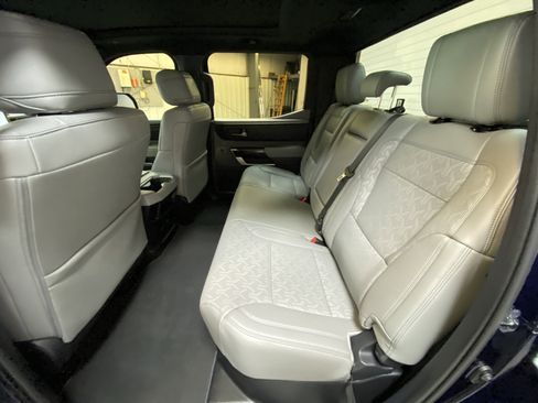 Used 2025 Toyota Tundra Limited image 27