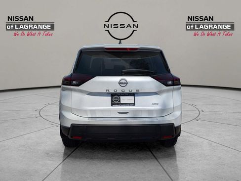 New 2026 Nissan Rogue SV AWD/4WD image 6