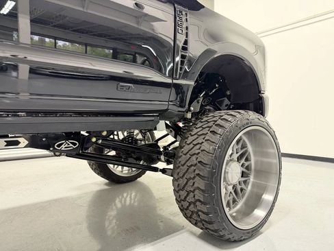 Used 2024 Ford F350 Platinum image 26