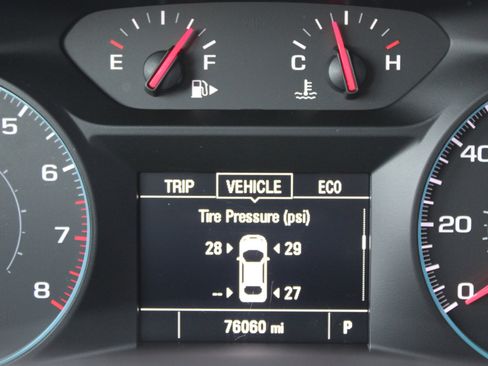 Used 2017 Chevrolet Malibu LT image 21