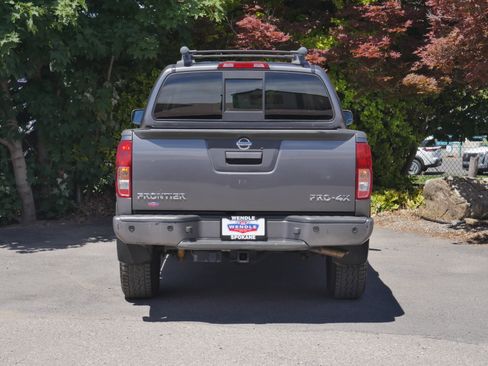 Used 2020 Nissan Frontier PRO-4X w/ Pro-4x Utility Package AWD/4WD image 18