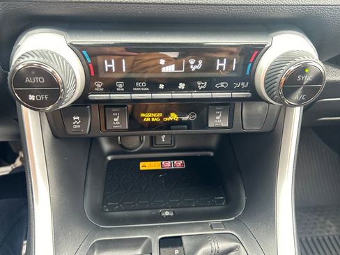 Certified 2022 Toyota RAV4 XSE image 30