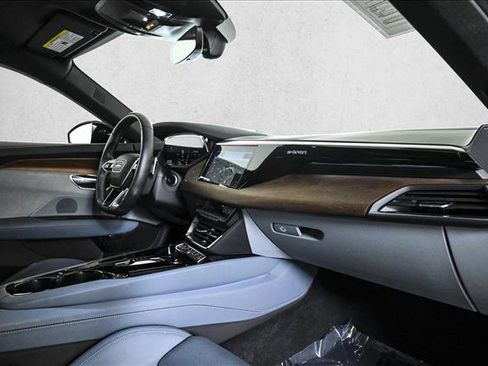 Used 2023 Audi e-tron GT Premium Plus image 23