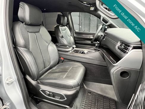 Used 2024 Jeep Wagoneer 4WD image 4