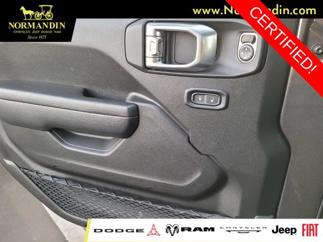 Certified 2025 Jeep Wrangler Unlimited Rubicon w/ Convenience Group AWD/4WD image 15