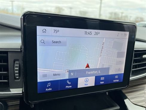 Used 2022 Ford Explorer Limited w/ Equipment Group 301A AWD/4WD image 19