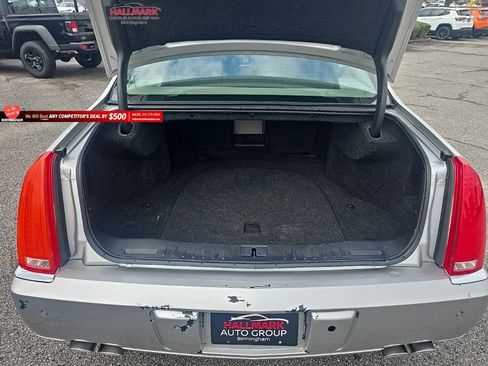 Used 2006 Cadillac DTS image 21