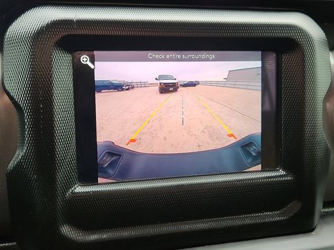 Used 2022 Jeep Gladiator Sport AWD/4WD image 15