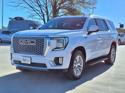 Used 2023 GMC Yukon Denali image 3
